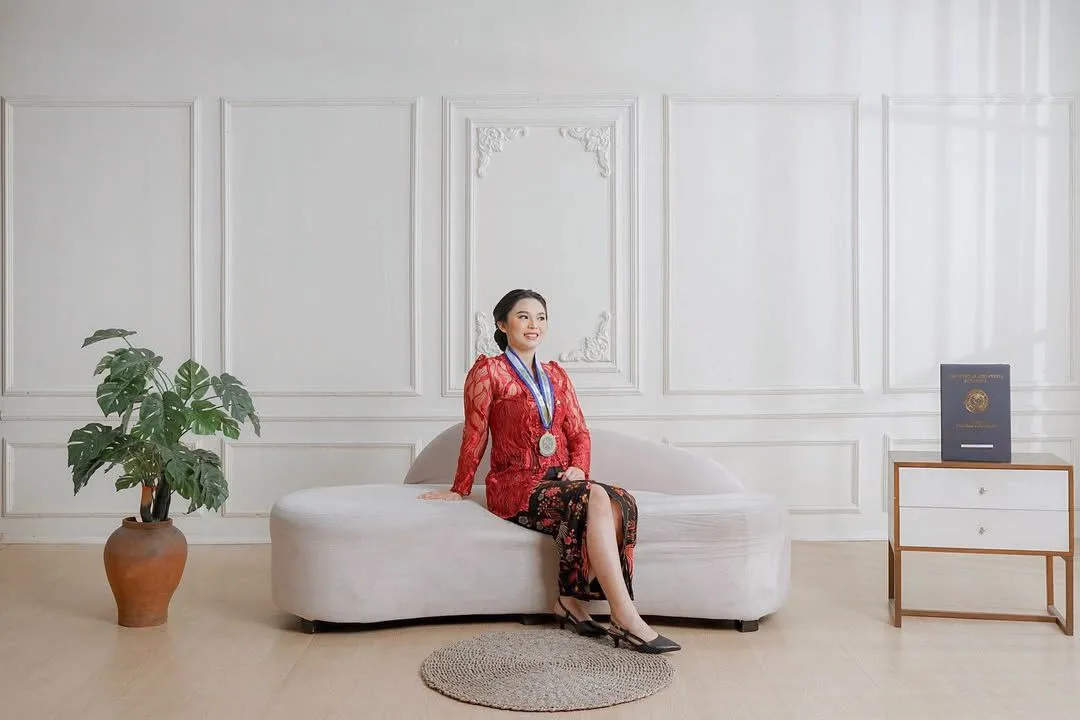 Paket GRADUATION REGULER di Monolog Studio