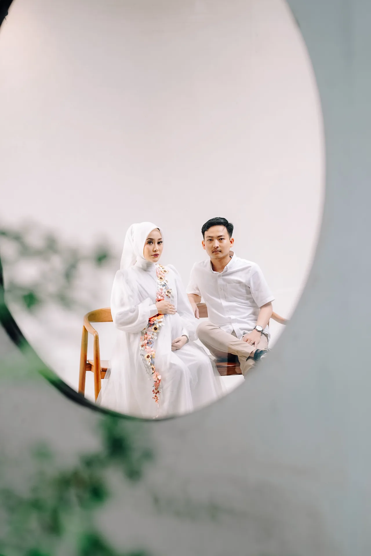 Contoh hasil foto maternity di Vibesroom Studio