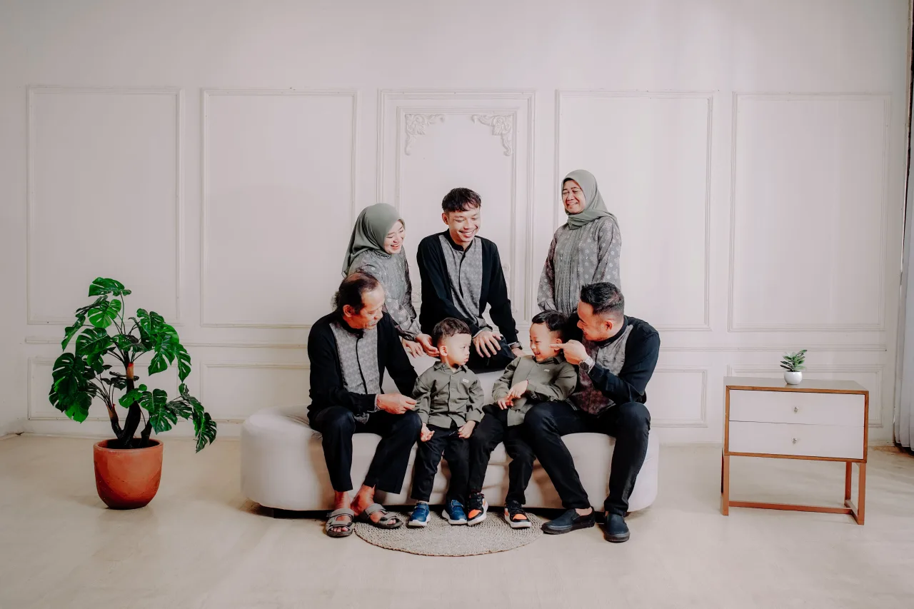 Contoh hasil foto family di Vibesroom Studio