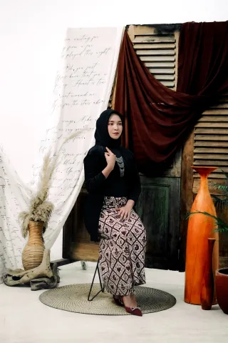 Thumbnail contoh foto single di Vibesroom Studio