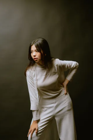 Thumbnail contoh foto single di Vibesroom Studio